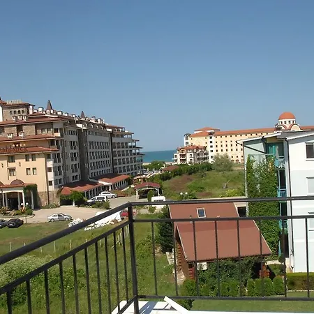 Отель Park Argo 2*